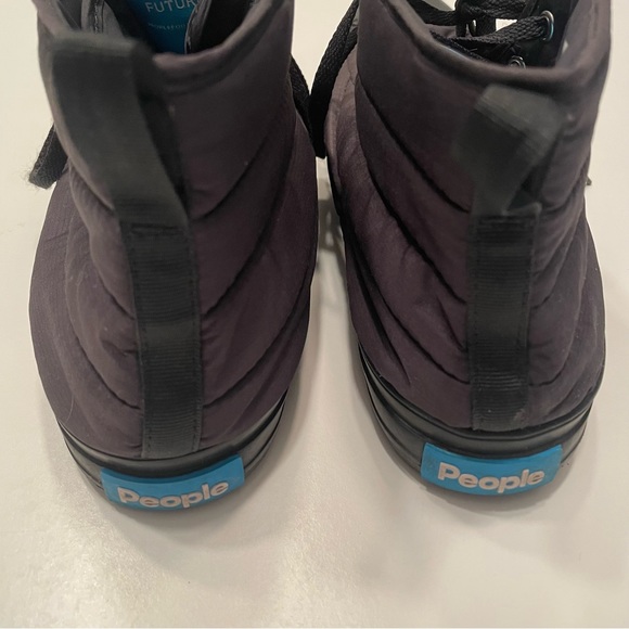 People The Phillips Puffy Sneaker - Picture 5 of 5